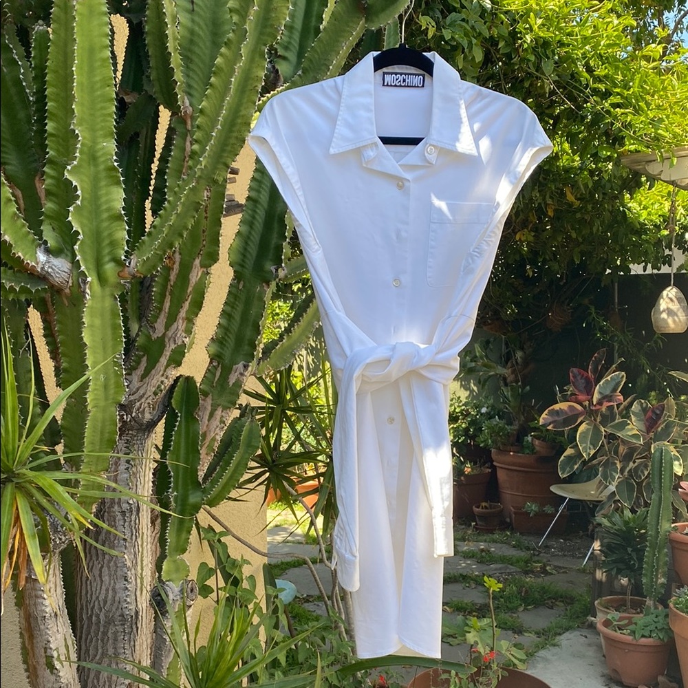 Moschino Couture! Milano White Women's avant- guarde take on the shirt Dress